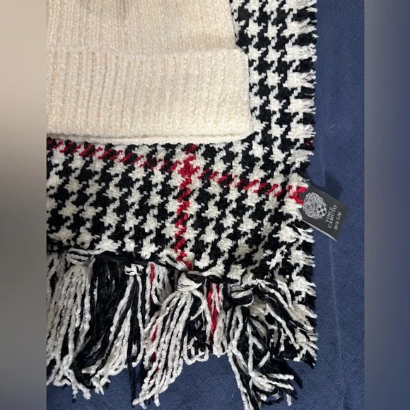 Vince Camuto Soft Ivory Beanie + Black Houndstooth Pattern Scarf Set - Picture 4 of 4